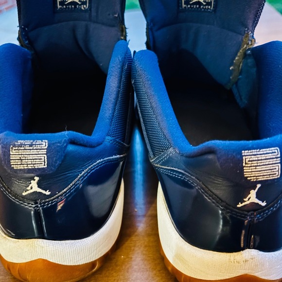 Jordan 11 Retro Low Midnight Navy Gum Bottom Mens 14 528895-405 2016 No laces - Picture 3 of 9